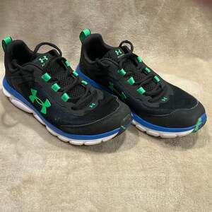 Under Armour Black Green Blue Running Shoes SIZE 7